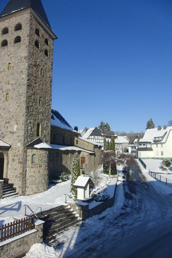 Отель Gasthof Susewind Antfeld Экстерьер фото